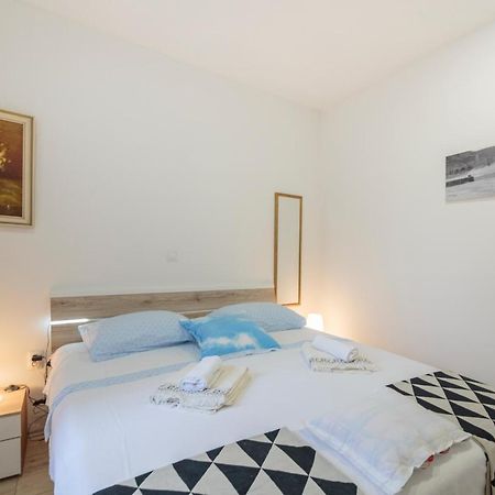 Apartment Esa Komiža Extérieur photo